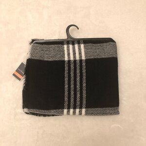 West Loop Women’s Striped Blanket Scarf